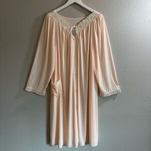 Vintage 70s Peach Lace Peignoir Robe | Grandmacore Romantic Nightgown